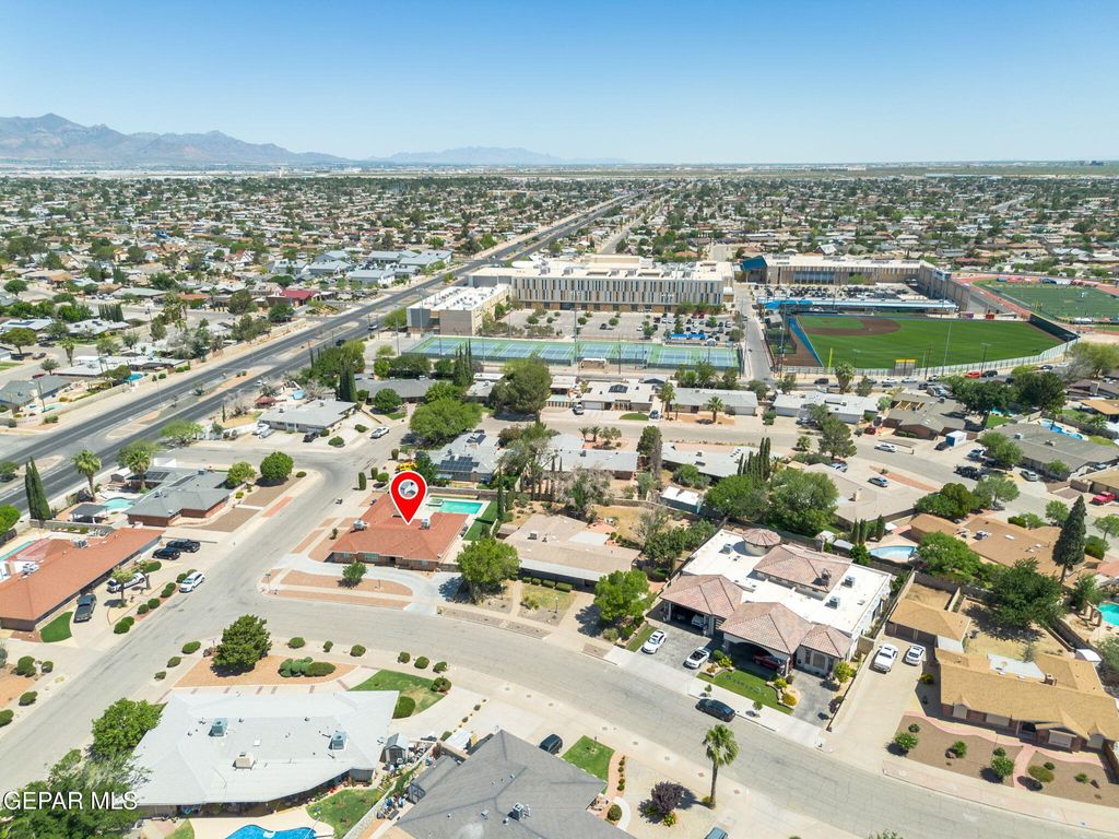 Photo of 9707 DARWAY Drive, El Paso, TX 79925 (MLS # 944983)
