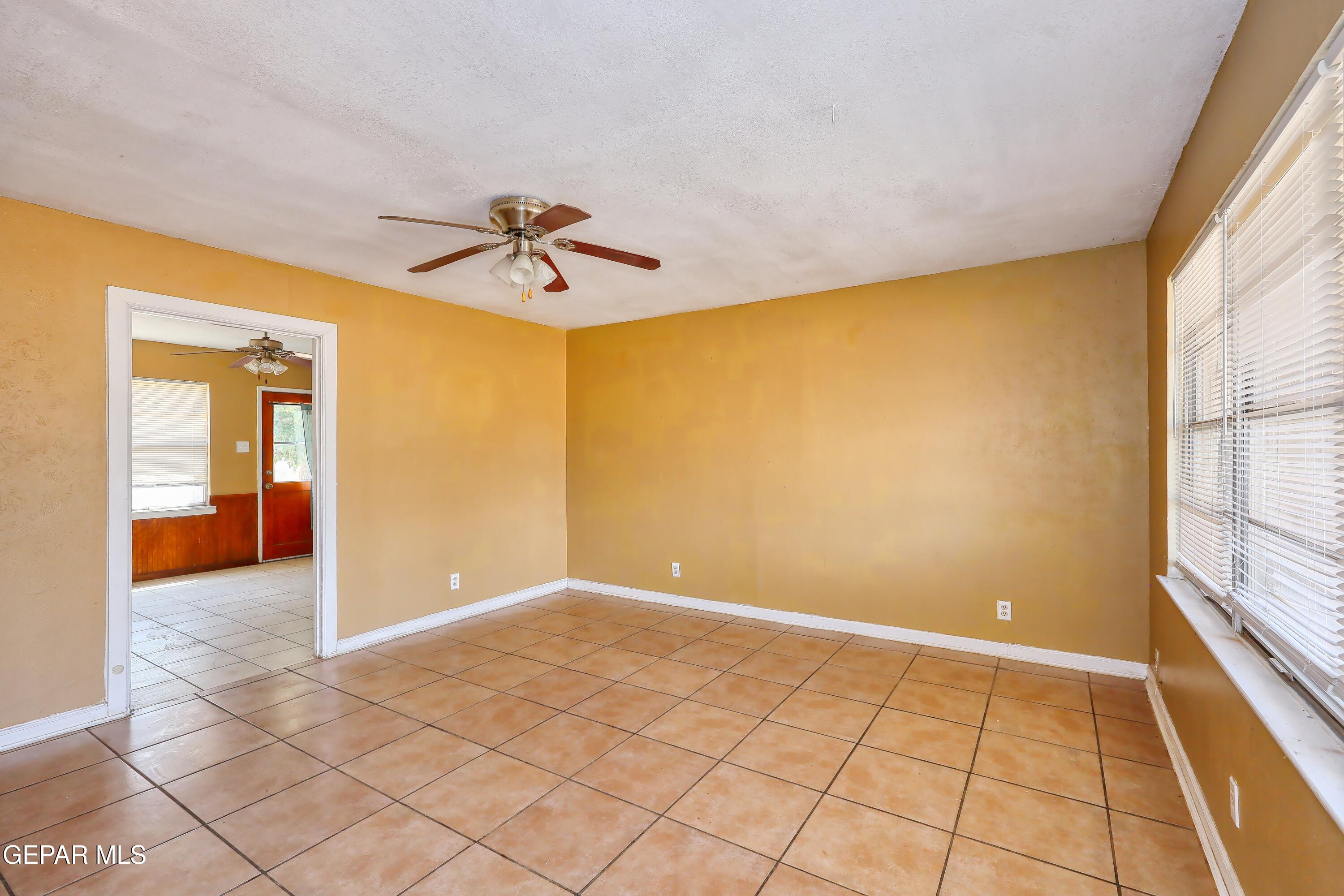5548 Pembroke Lane