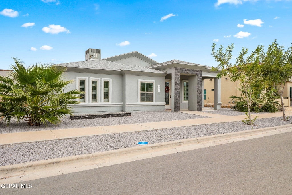Photo of 2704 MIKE PRICE Drive, El Paso, TX 79938 (MLS # 952583)