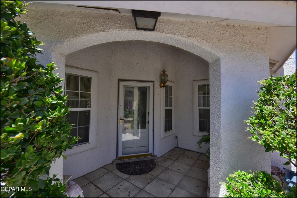 Photo of 7433 EMMETT LARKIN Place, El Paso, TX 79904 (MLS # 939242)