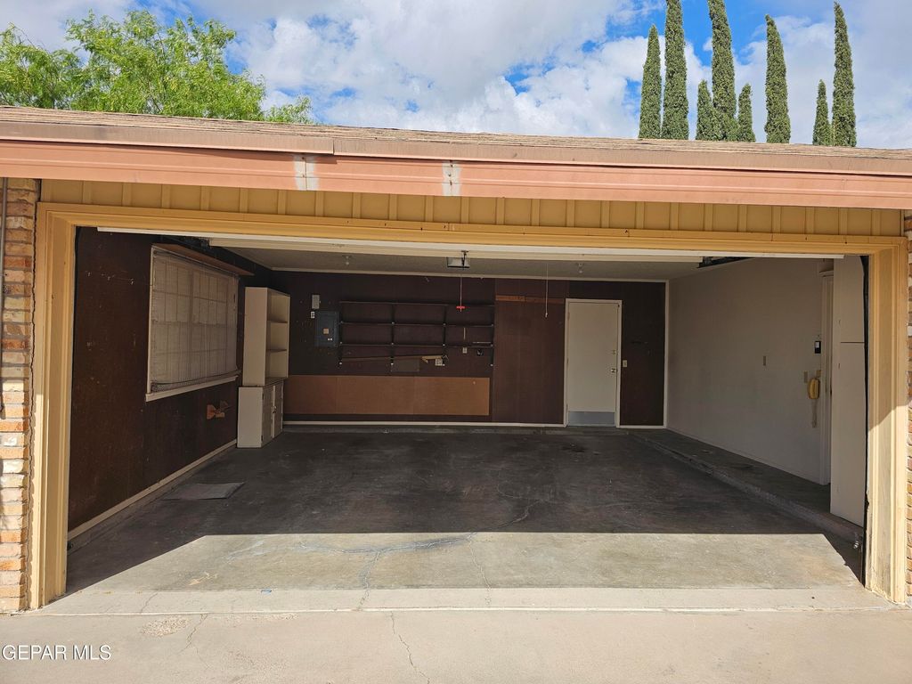 Photo of 3101 Parknorth Drive, El Paso, TX 79904 (MLS # 942890)