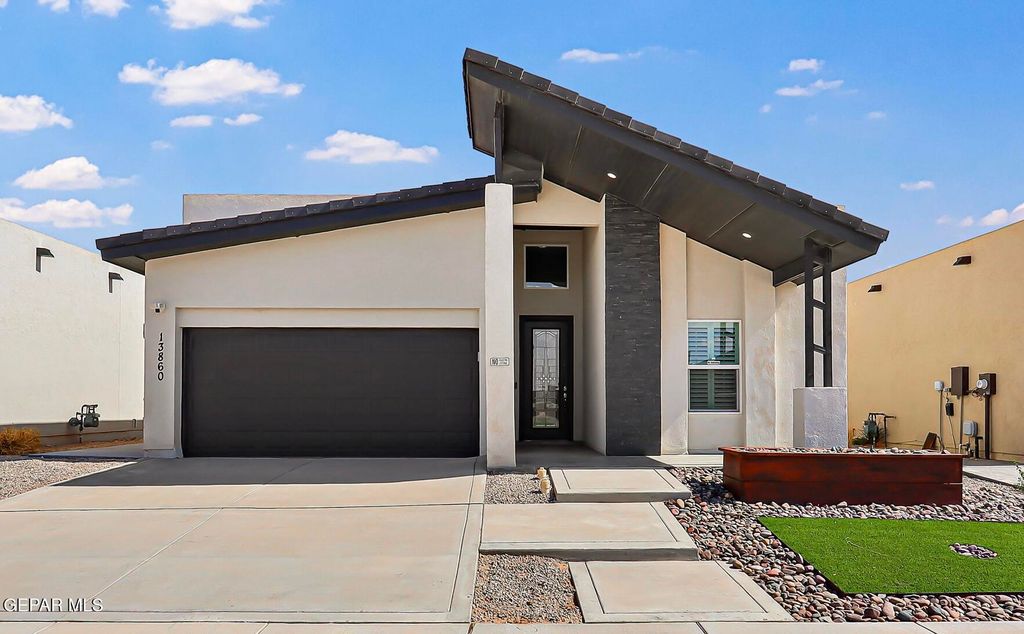 Photo of 13860 Summer View Avenue, El Paso, TX 79928 (MLS # 937873)