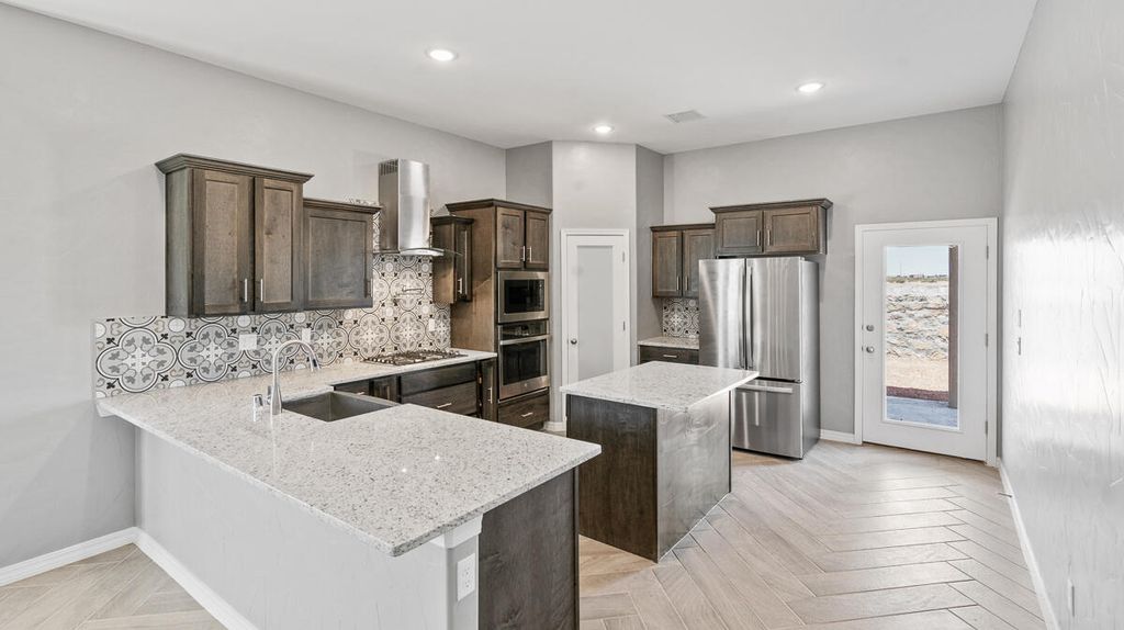 Photo of 6026 Spring Ridge, Sunland Park, NM 88008 (MLS # 934898)