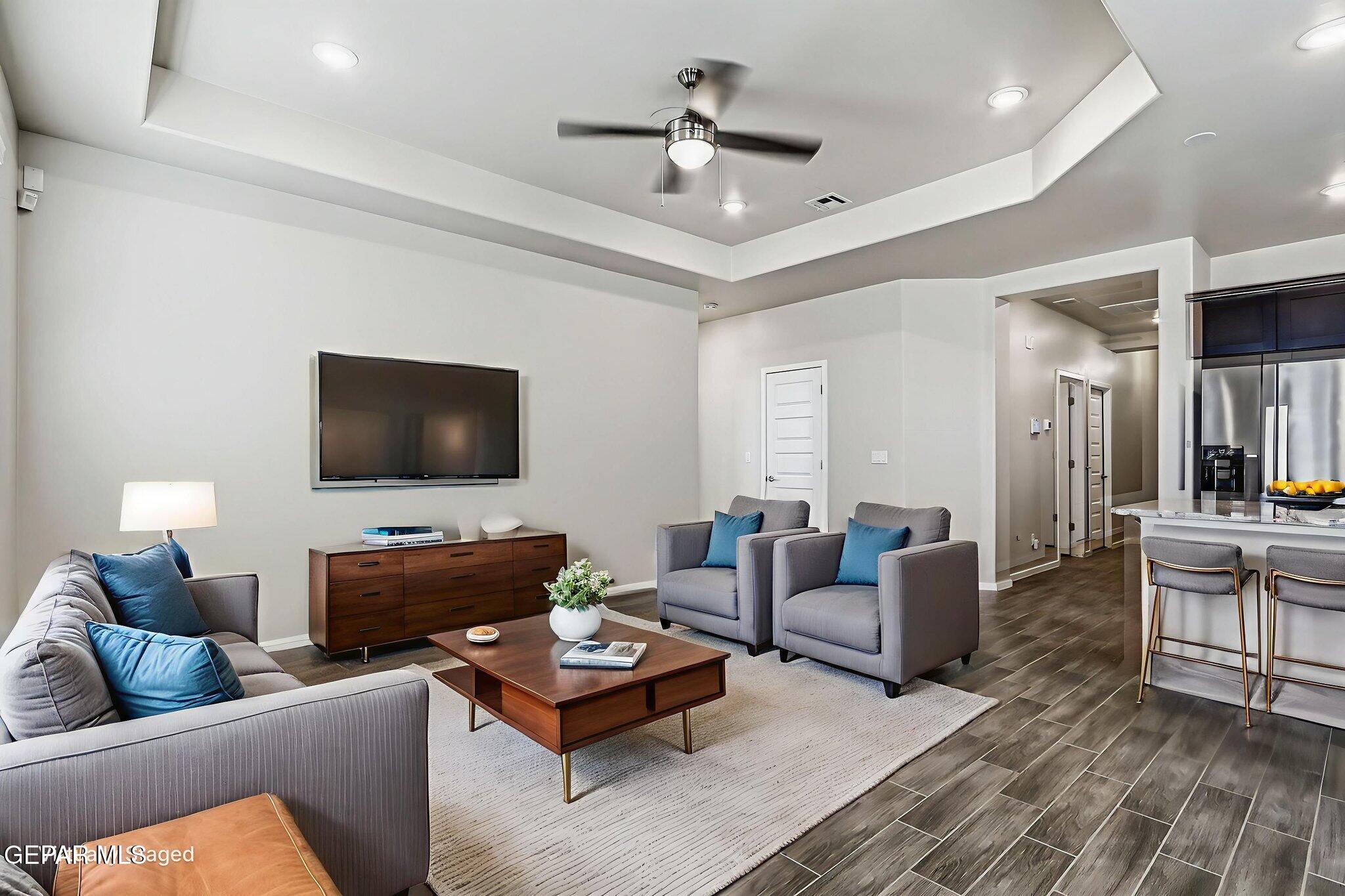 13704 Harbottle Street