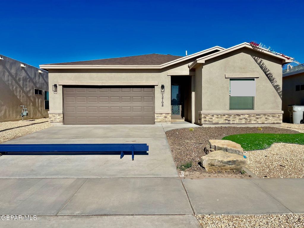 Photo of 12748 Viendo Norte Drive, El Paso, TX 79934 (MLS # 942786)