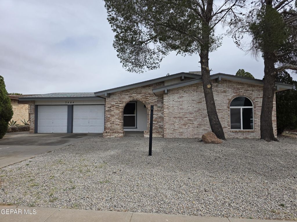 Photo of 3404 GUTHRIE Street, El Paso, TX 79935 (MLS # 939948)