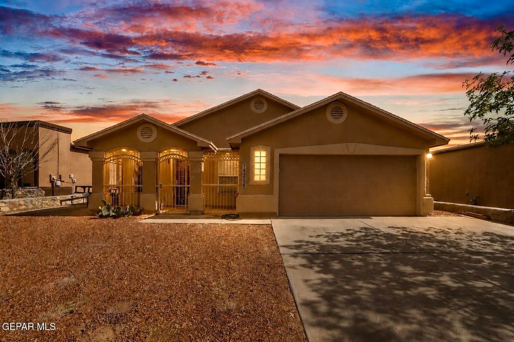 Photo of 14208 DESERT STONE Drive, Horizon City, TX 79928 (MLS # 945462)