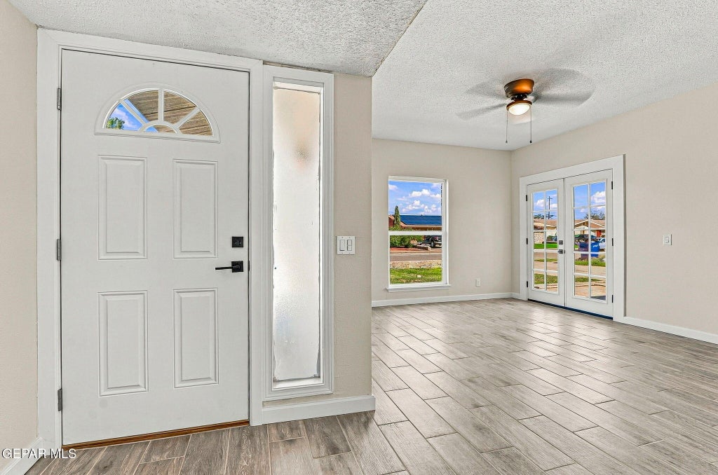 Photo of 8208 PARKLAND Drive, El Paso, TX 79925 (MLS # 953015)