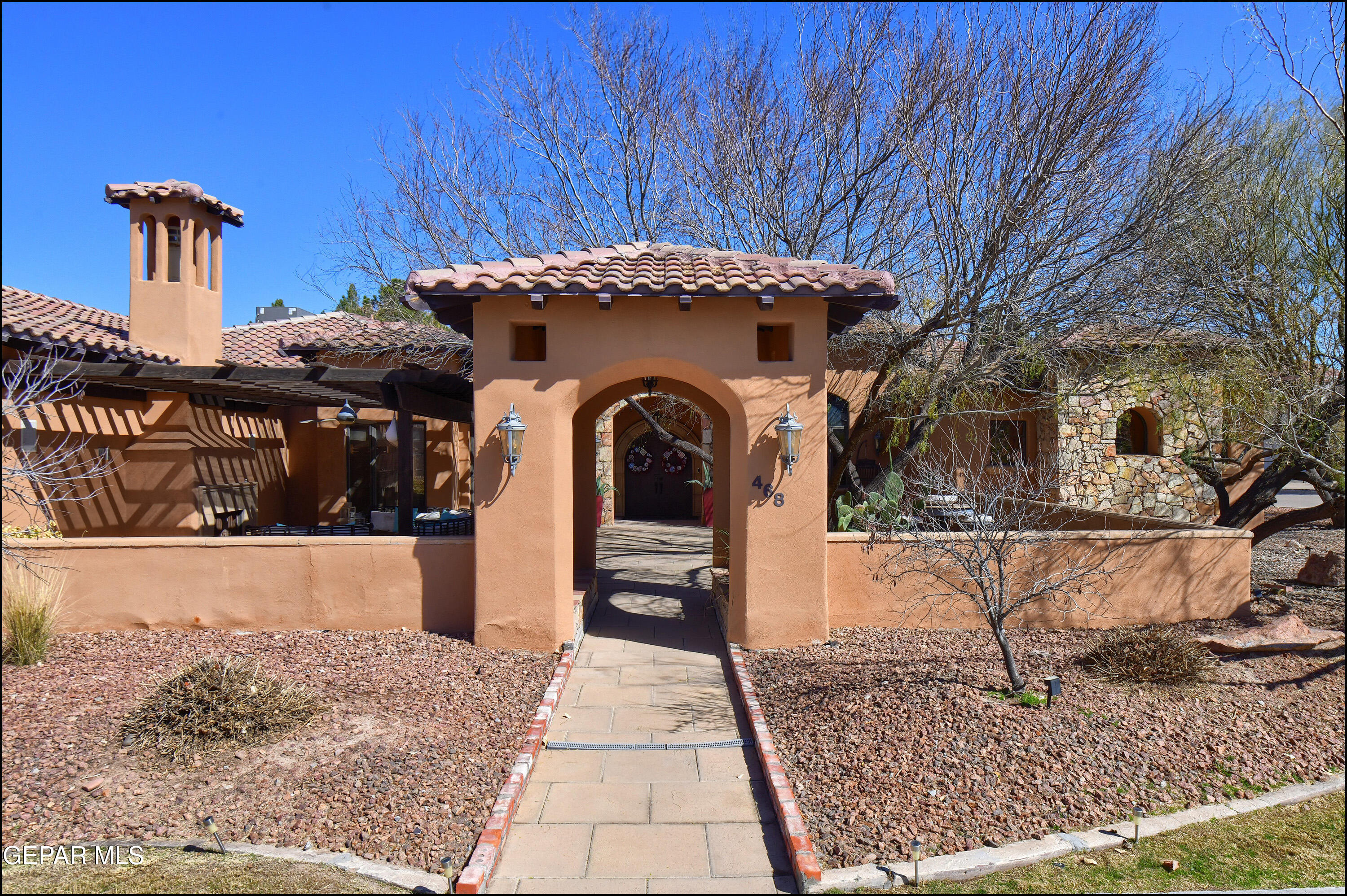 468 COUNTRY OAKS Drive