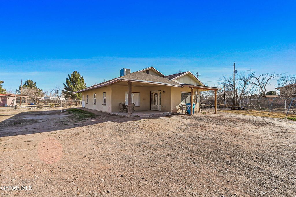Photo of 832 BRIAN QUINTERO Circle, San Elizario, TX 79849 (MLS # 938012)