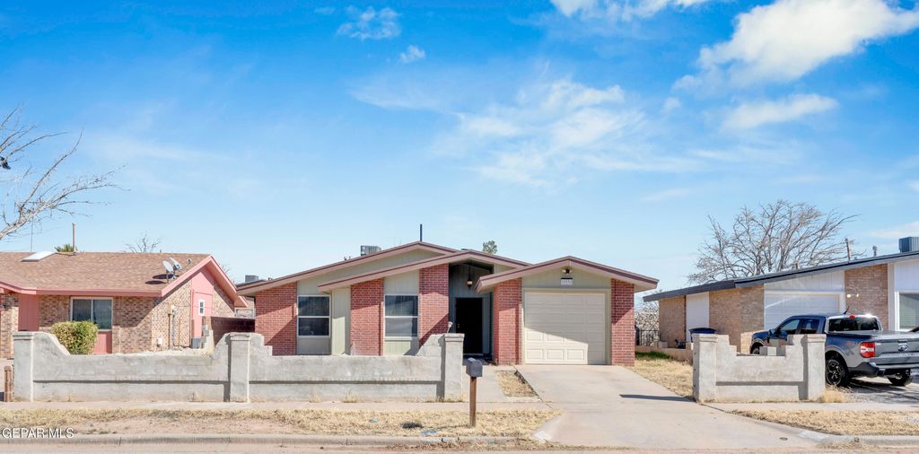 Photo of 10152 RACOON Drive, El Paso, TX 79924 (MLS # 938173)