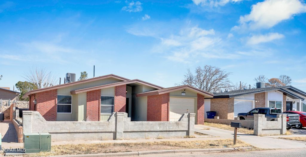 Photo of 10152 RACOON Drive, El Paso, TX 79924 (MLS # 938173)