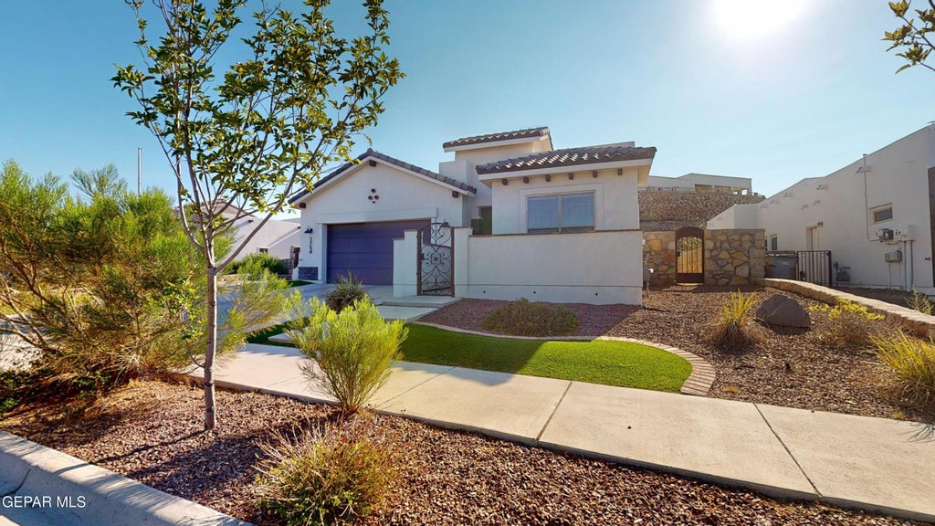 Photo of 1754 SIDESADDLE Drive, El Paso, TX 79911 (MLS # 947646)
