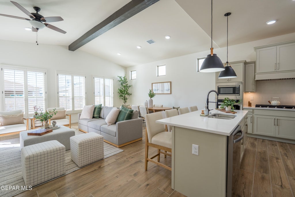 Photo of 753 Paseo Clasico Street, El Paso, TX 79928 (MLS # 951219)
