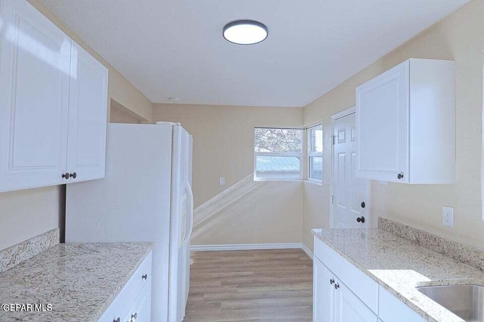 4433 E YANDELL Drive A & B