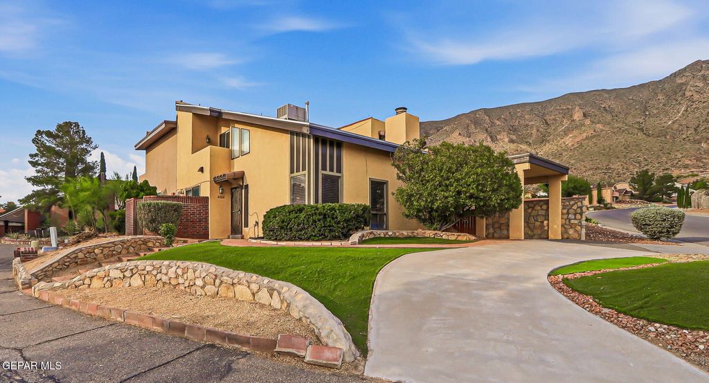Photo of 504 TWIN OAKS Place, El Paso, TX 79912 (MLS # 946379)