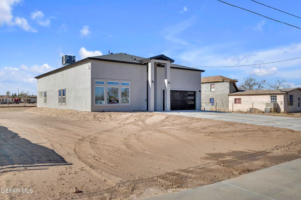 Photo of 13320 GUITAR Drive, San Elizario, TX 79849 (MLS # 936721)