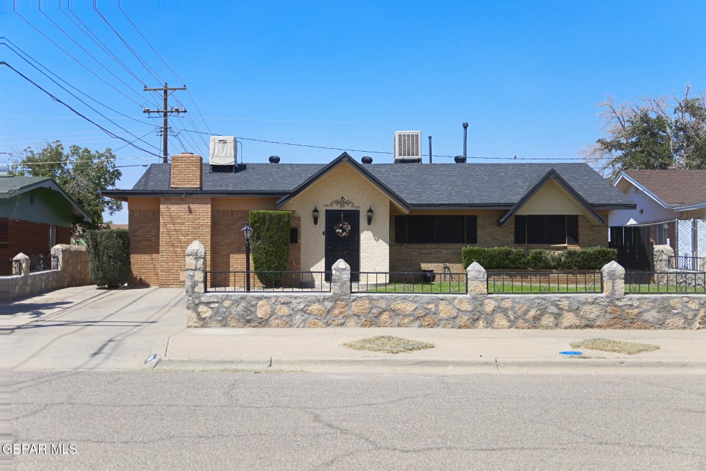 Photo of 5841 DOLPHIN Drive, El Paso, TX 79924 (MLS # 950079)