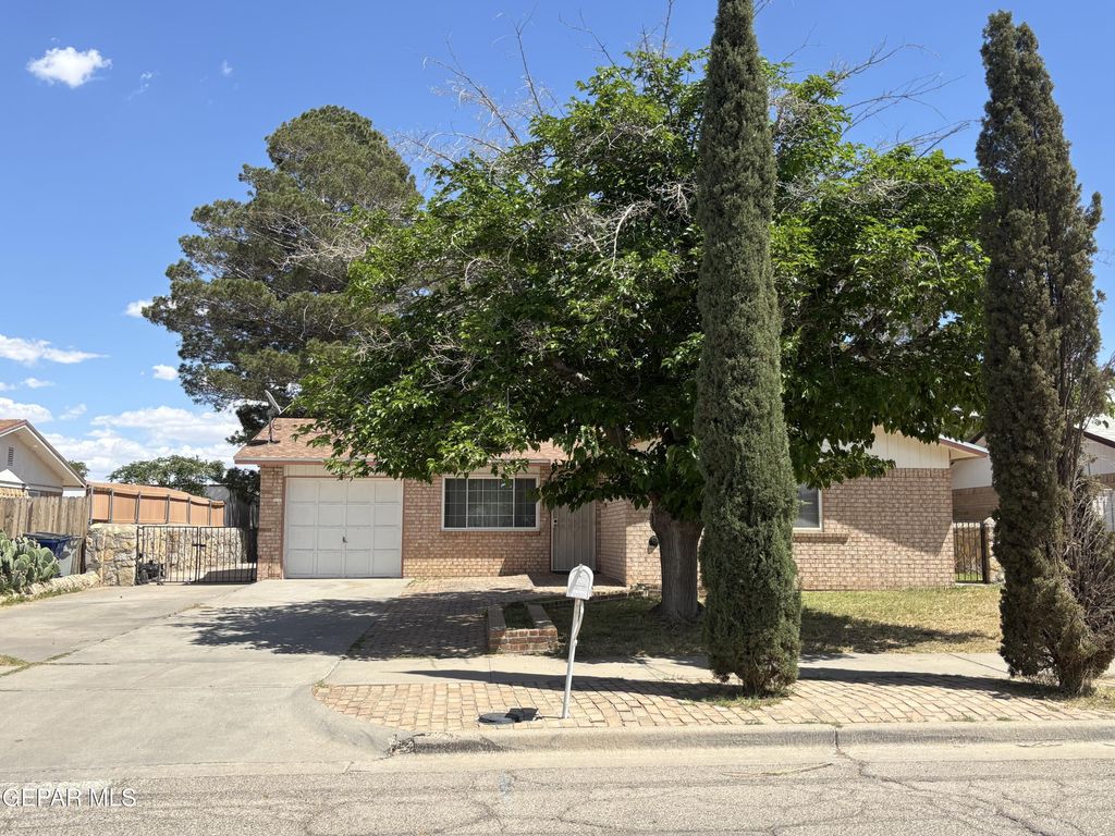 Photo of 3432 KILLEEN Place, El Paso, TX 79936 (MLS # 941883)