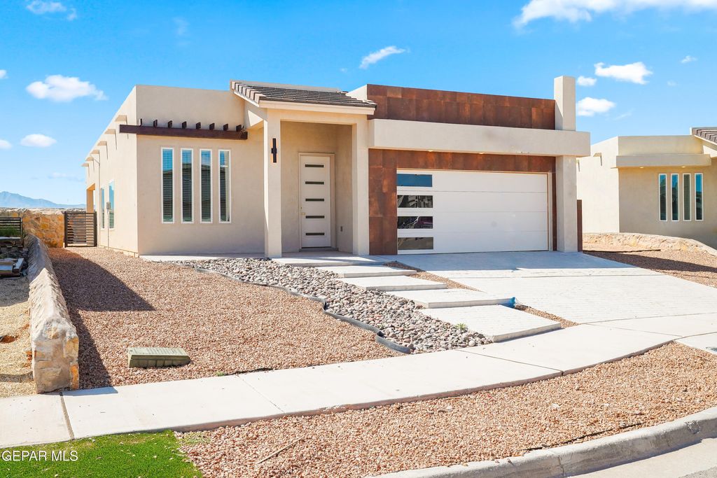 Photo of 7405 Norte Mesa Lane, El Paso, TX 79934 (MLS # 931491)