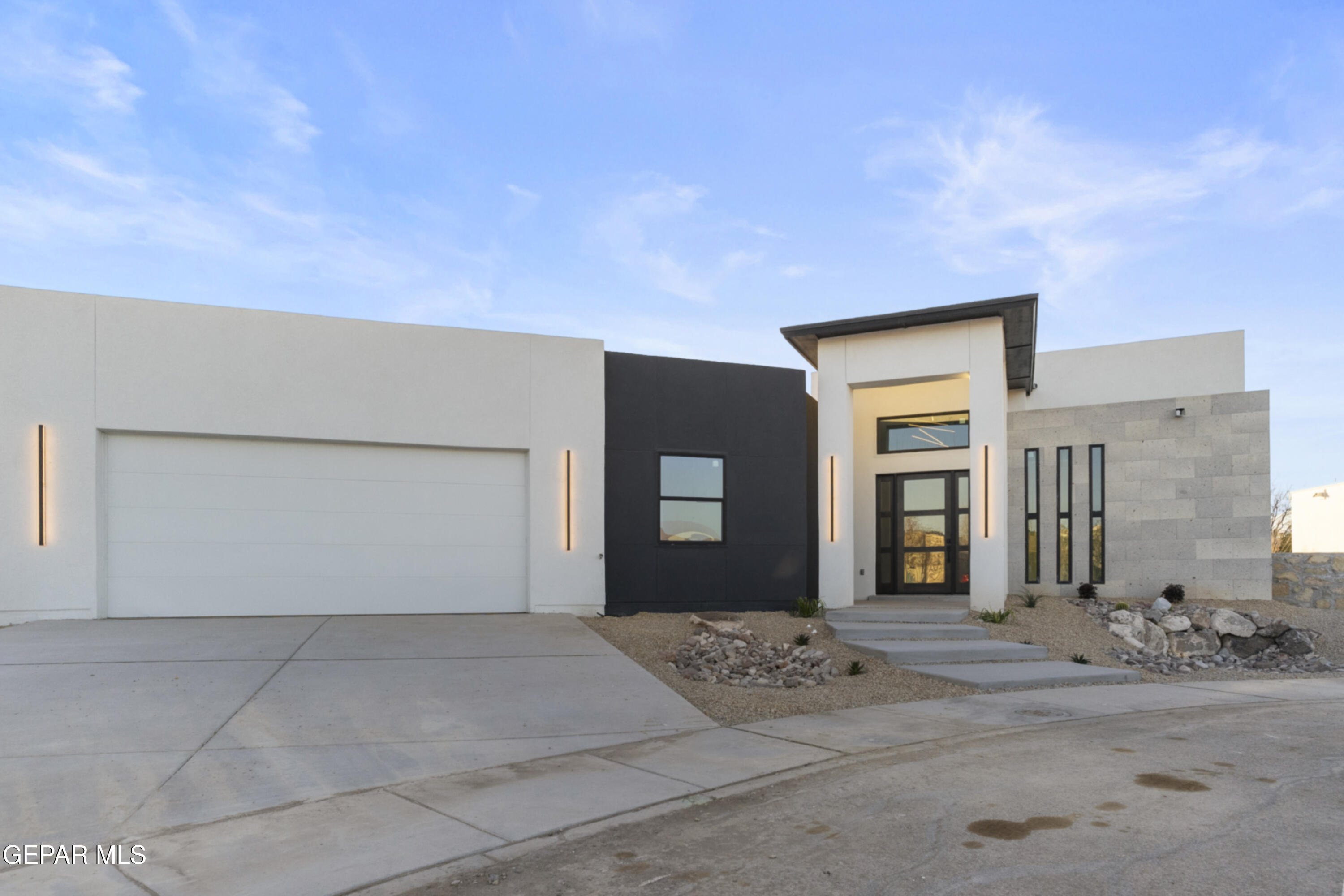 500 COCULA Avenue