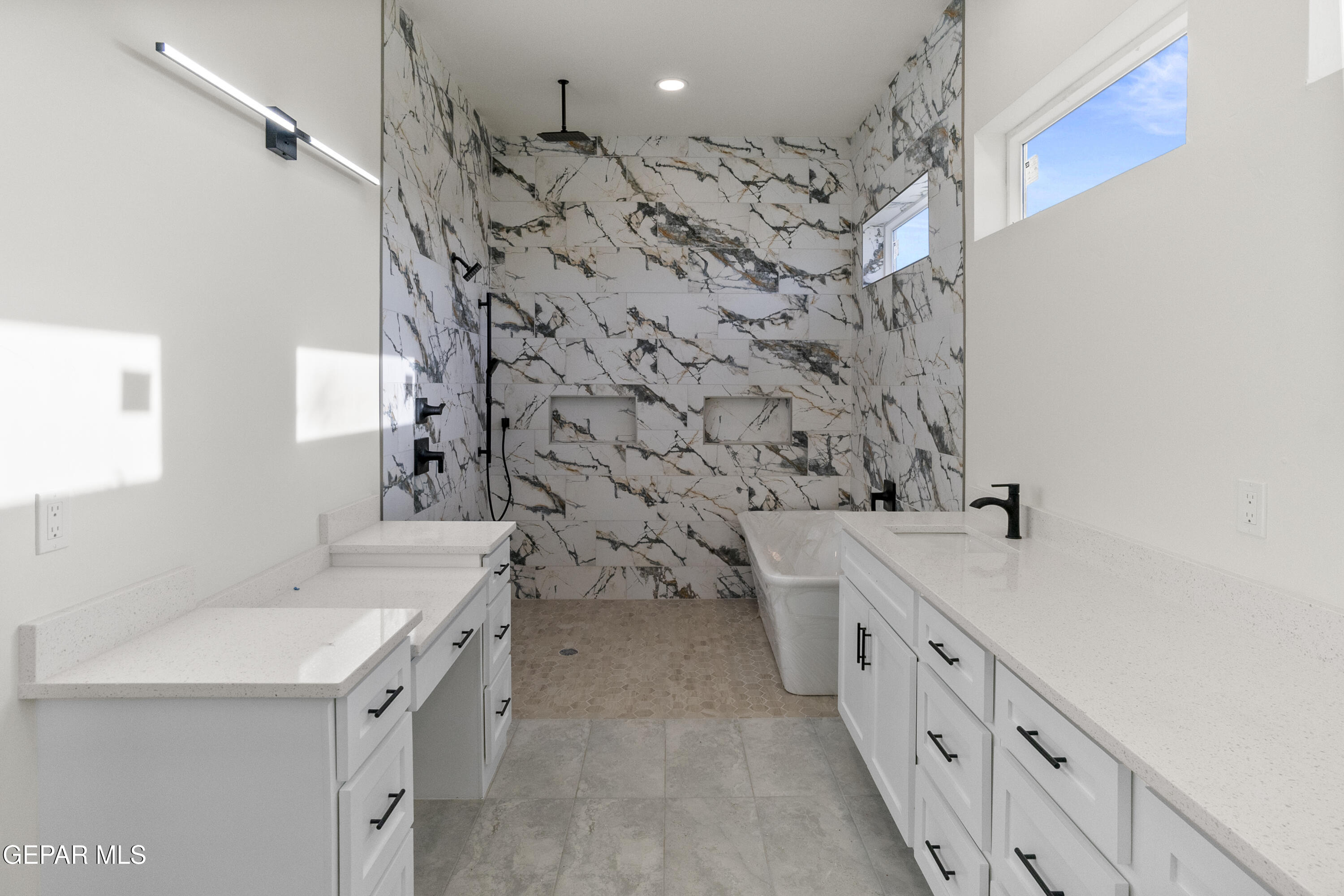 500 COCULA Avenue