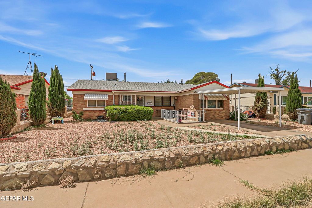 Photo of 5448 Edmonton Avenue, El Paso, TX 79924 (MLS # 944141)