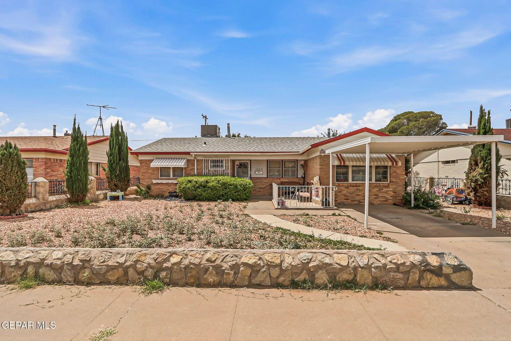Photo of 5448 Edmonton Avenue, El Paso, TX 79924 (MLS # 944141)
