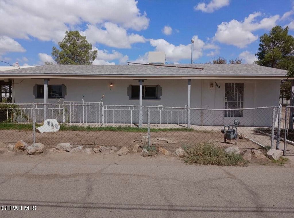Photo of 602 RAYMUNDO Street, El Paso, TX 79927 (MLS # 934548)