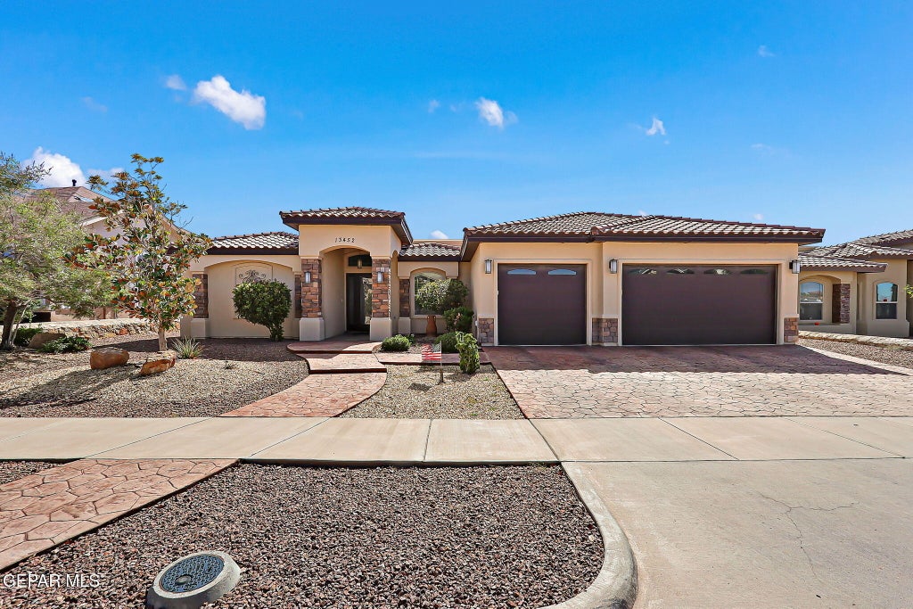 Photo of 13452 EMERALD FALLS Drive, Horizon City, TX 79928 (MLS # 950993)