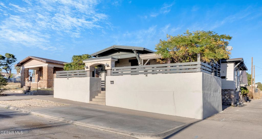 Photo of 1012 MAPLE Street, El Paso, TX 79903 (MLS # 934518)