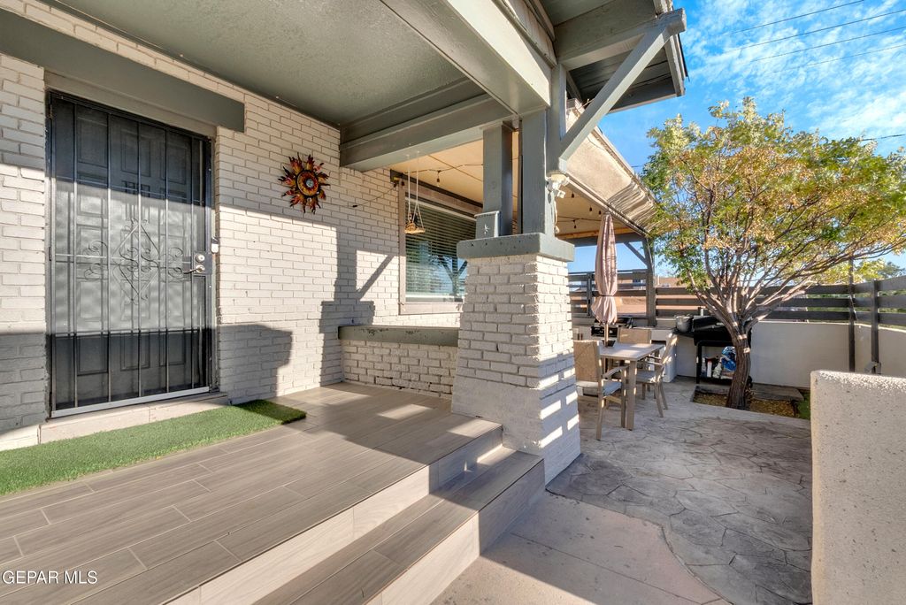 Photo of 1012 MAPLE Street, El Paso, TX 79903 (MLS # 934518)