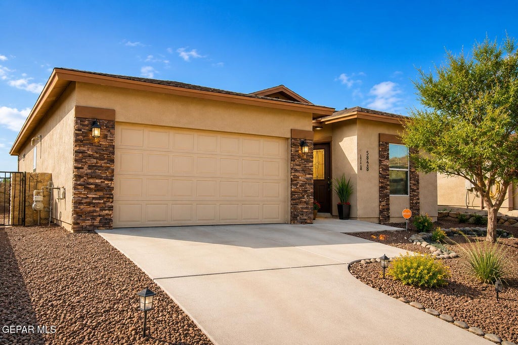 Photo of 5858 LAURENSITO Street, Sunland Park, NM 88008 (MLS # 950245)