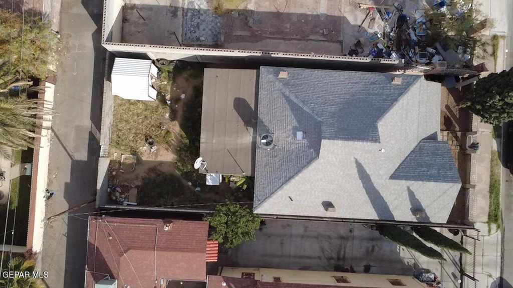 Photo of 1211 E OVERLAND Avenue, El Paso, TX 79901 (MLS # 935144)