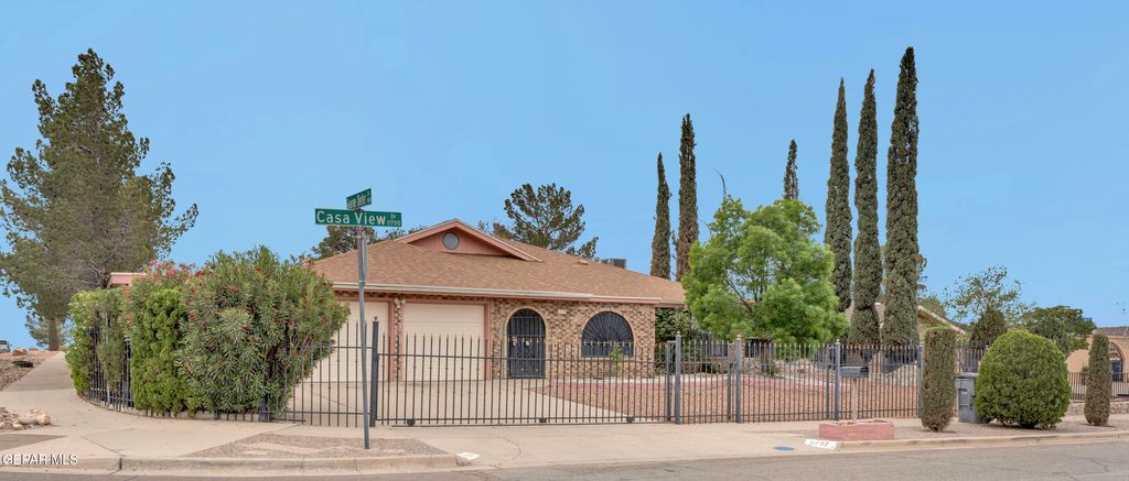Photo of 11732 CASA VIEW Drive, El Paso, TX 79936 (MLS # 941491)