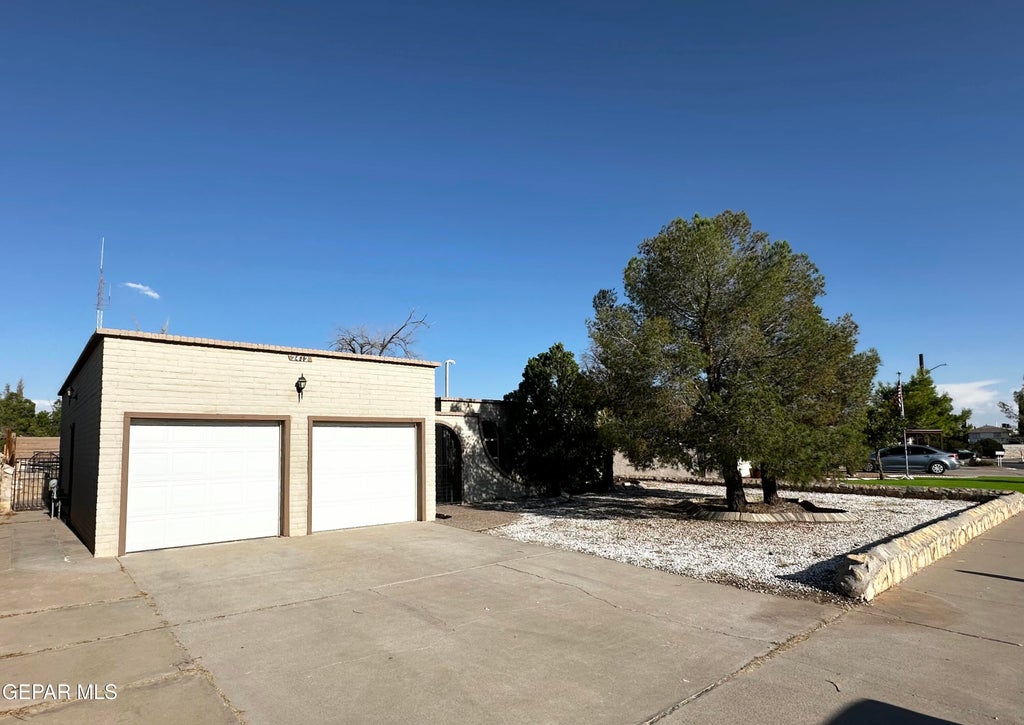 Photo of 2412 RED SAILS Drive, El Paso, TX 79936 (MLS # 950687)