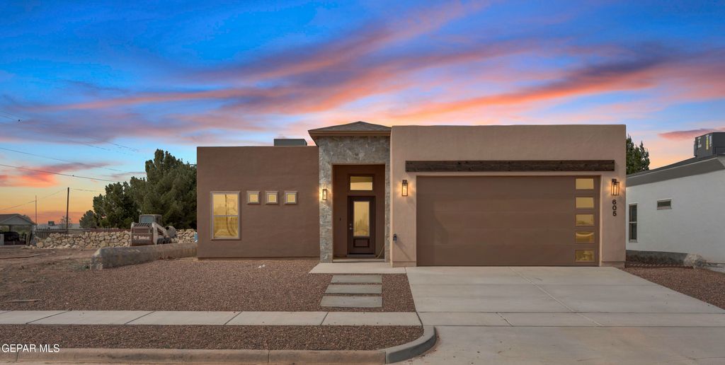 Photo of 605 San Carlos Court, Fabens, TX 79838 (MLS # 940570)