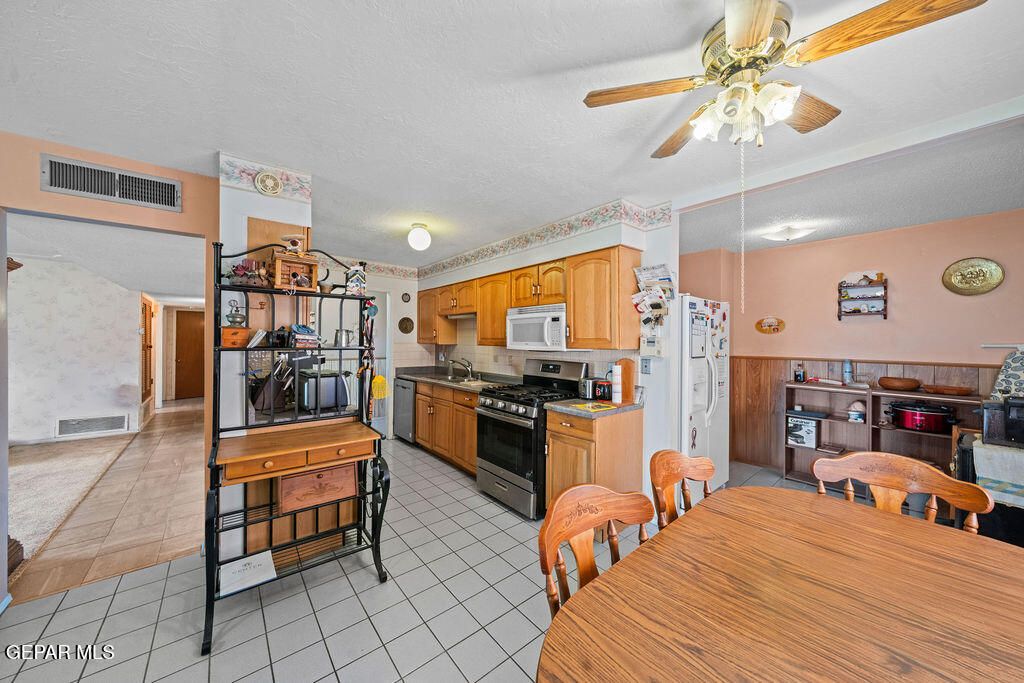 Photo of 4749 TUMBLEWEED Avenue, El Paso, TX 79924 (MLS # 927247)