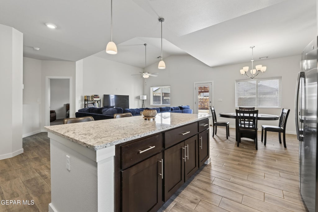 Photo of 13717 Flora Vista Avenue, Horizon City, TX 79928 (MLS # 948468)