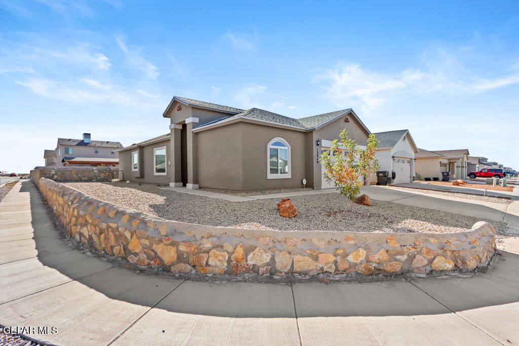 Photo of 13960 Lago Vista Avenue, El Paso, TX 79938 (MLS # 935580)