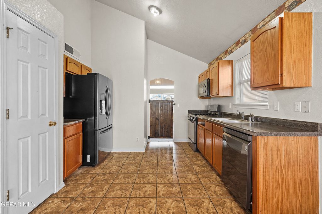 Photo of 4121 TIERRA BRONCE Drive, El Paso, TX 79938 (MLS # 934443)