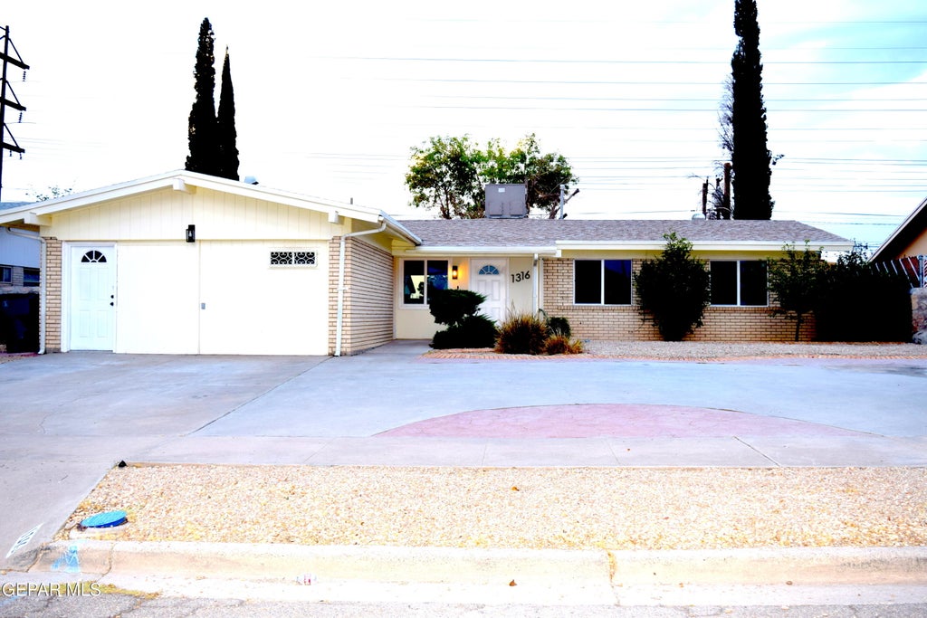 Photo of 1316 BACKUS Street, El Paso, TX 79925 (MLS # 950960)