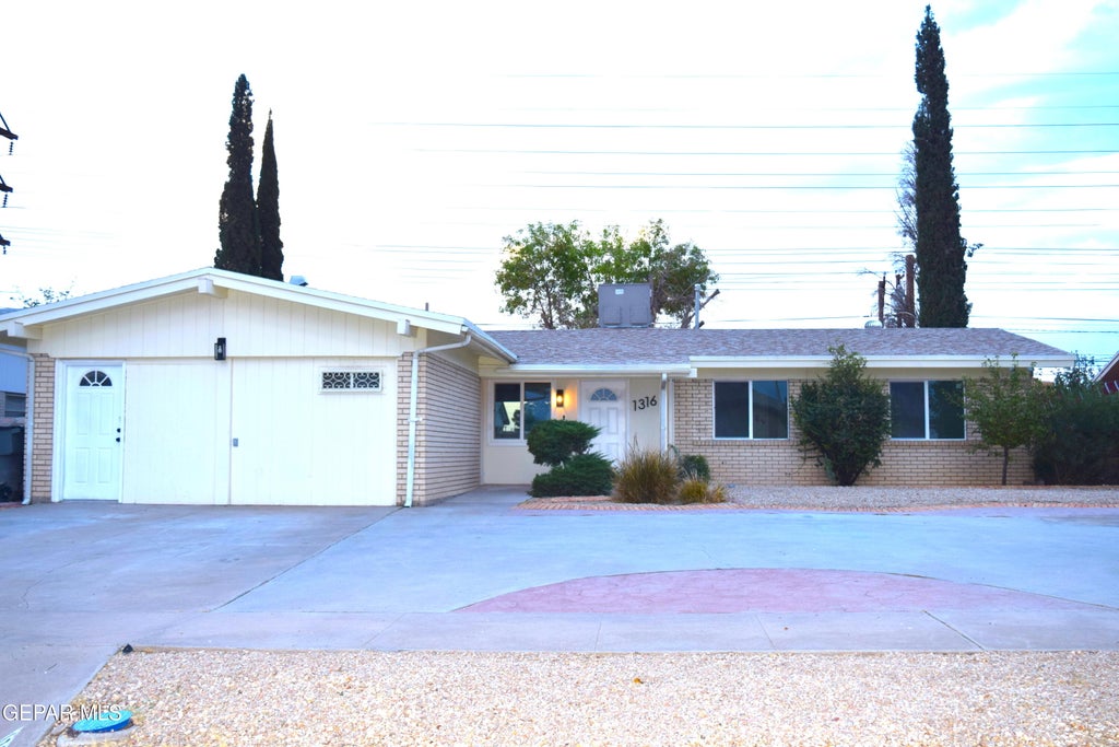 Photo of 1316 BACKUS Street, El Paso, TX 79925 (MLS # 950960)