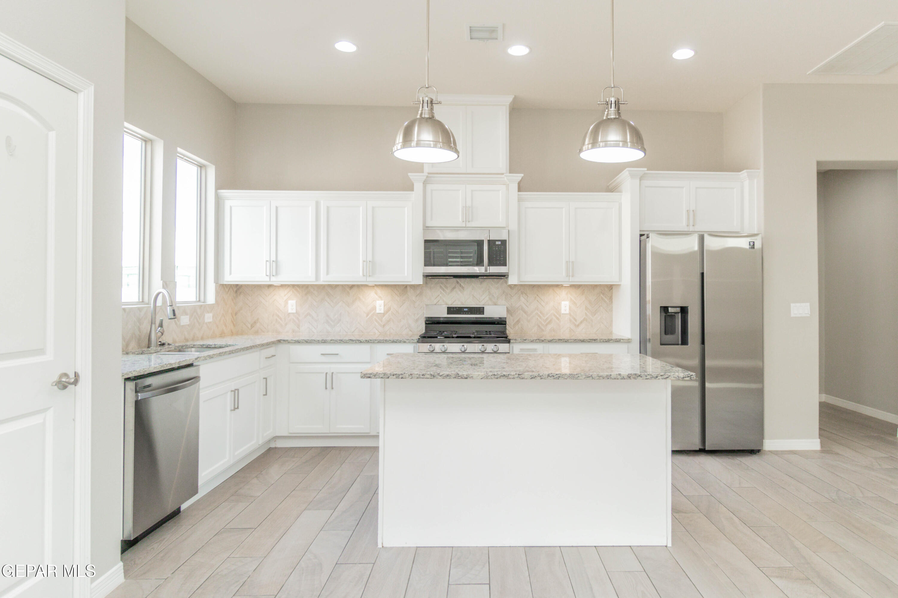 13815 Paseo De Plata Drive