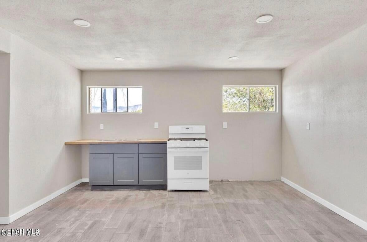 8827 MOUNT ELBERT Drive 3
