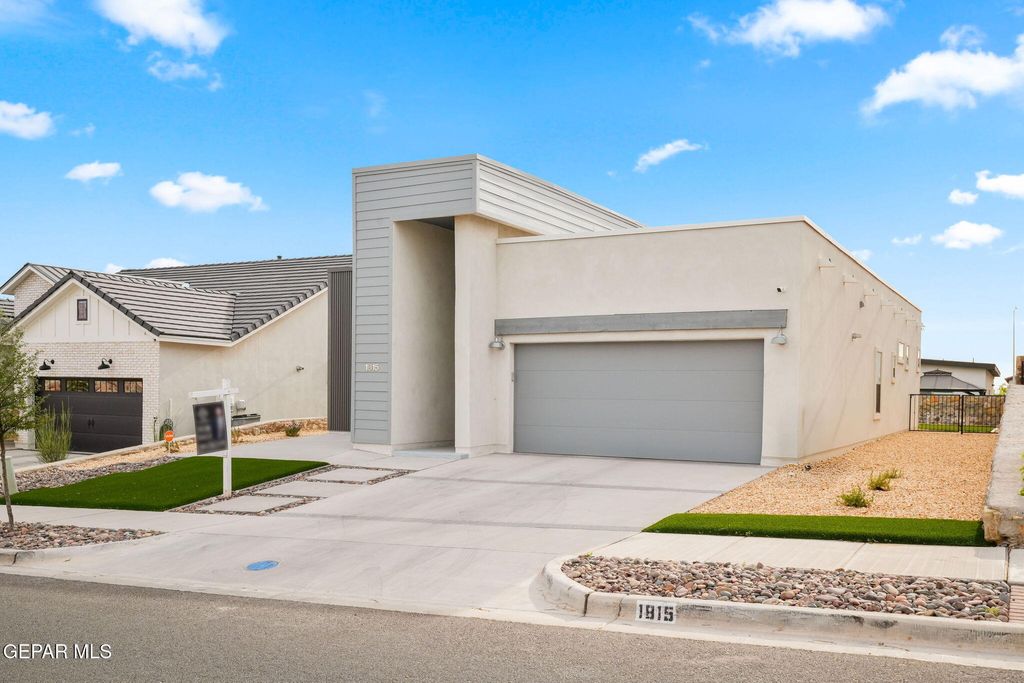 Photo of 1815 CIMARRON PARK Drive, El Paso, TX 79911 (MLS # 941679)