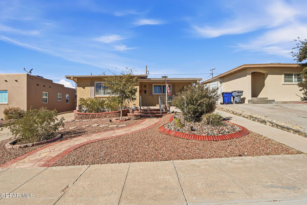 Photo of 1635 Saint Johns Drive, El Paso, TX 79903 (MLS # 934379)