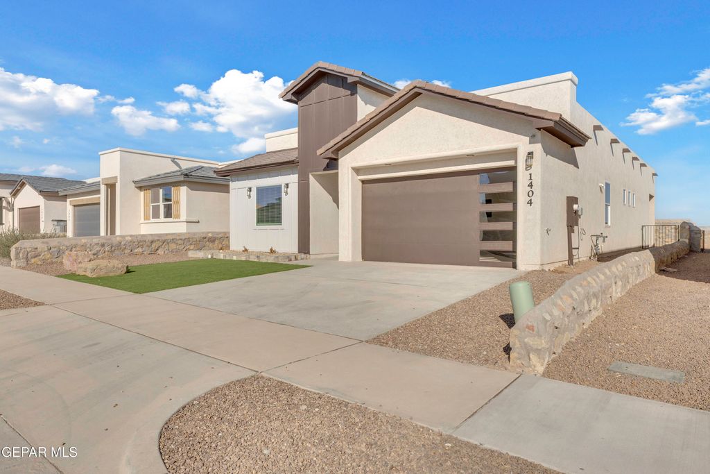 Photo of 1404 HARLAN POINT Place, El Paso, TX 79928 (MLS # 939630)