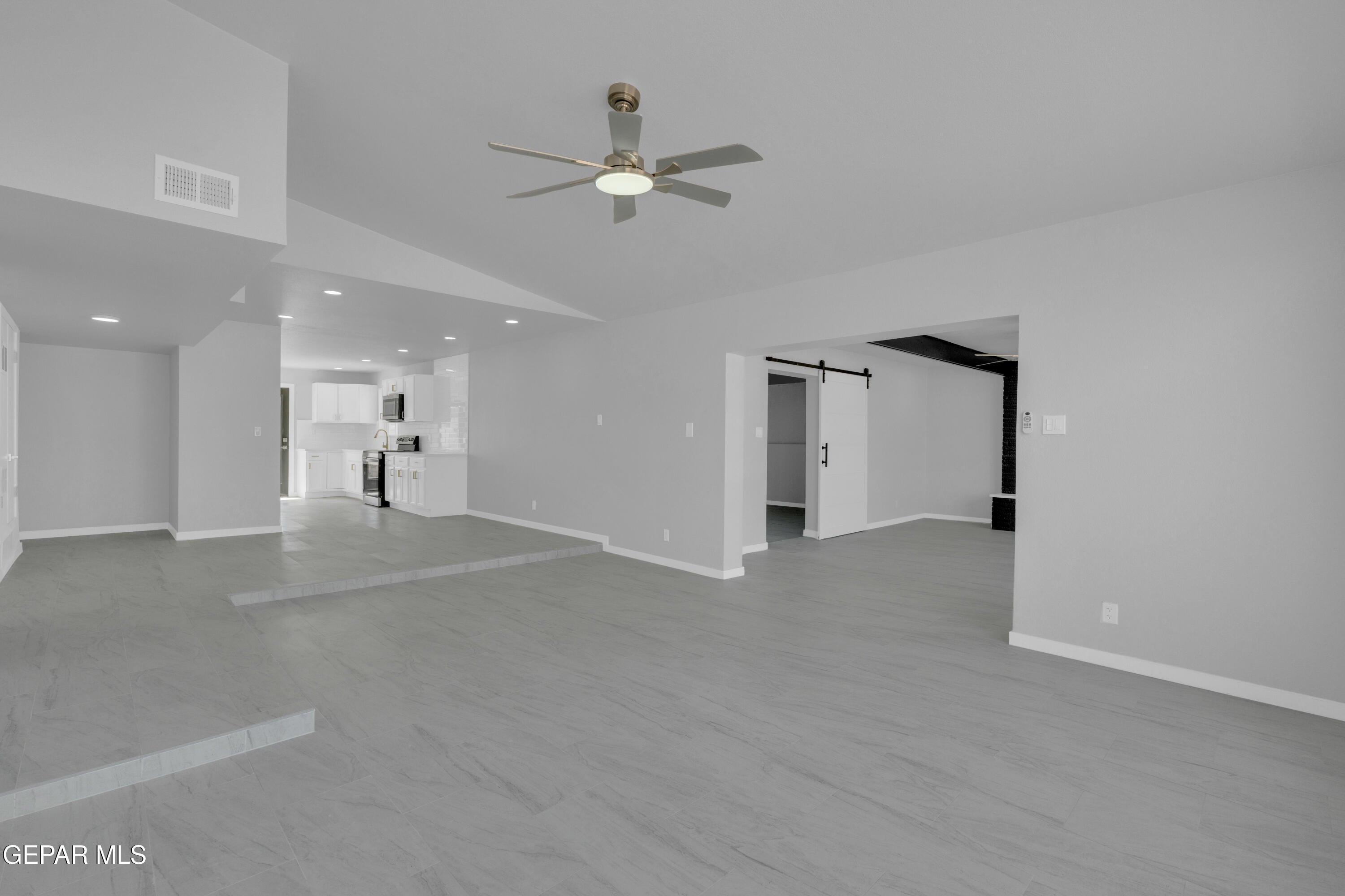 5106 ANTONIO Avenue