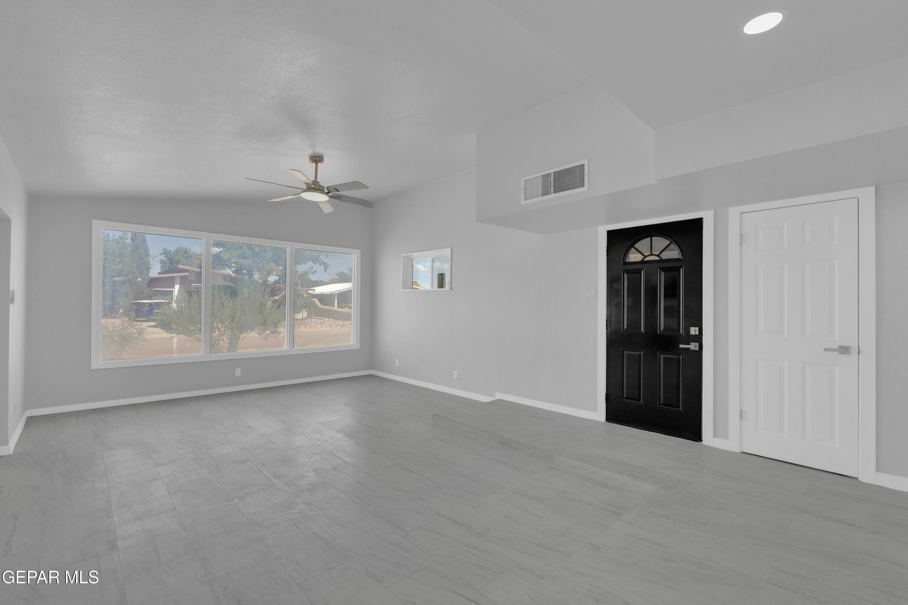 5106 ANTONIO Avenue